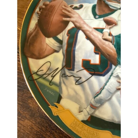 Dan Marino Commemorative NFL Plate By Bradford Exchange - Limited Edition - Picture 3 of 12